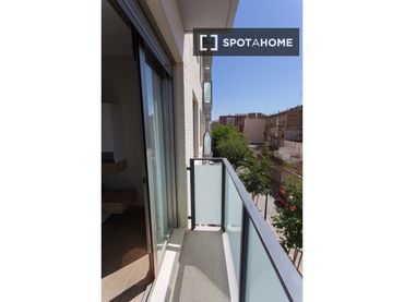 Piso con balcón en alquiler en L'Eixample