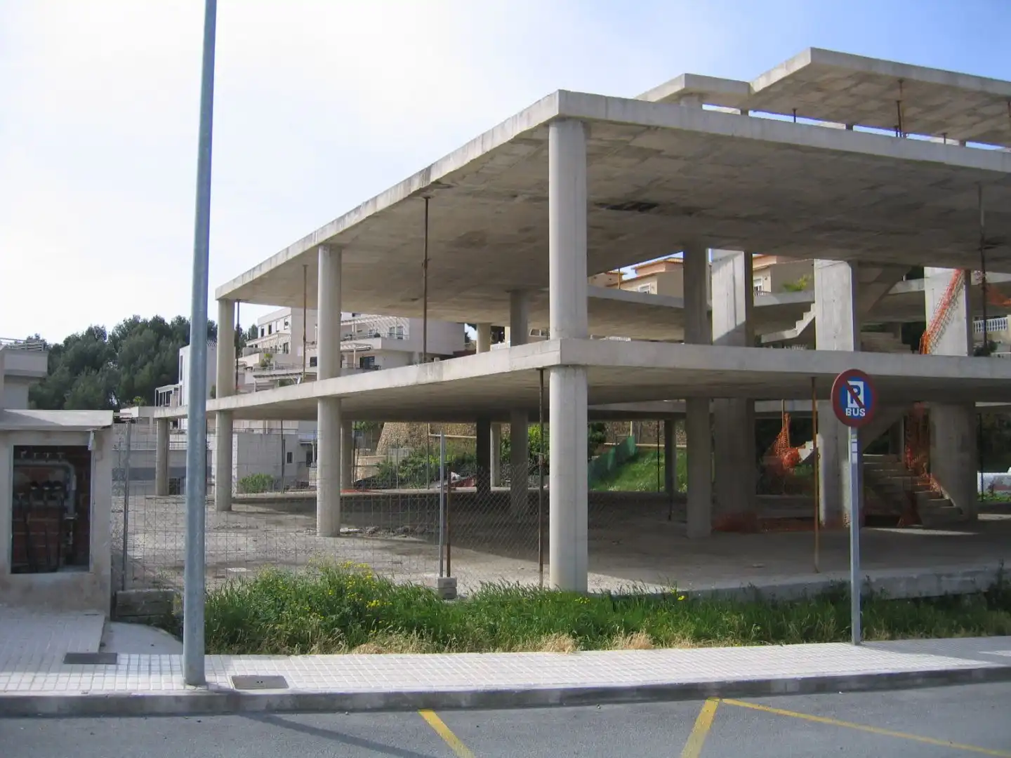 Vista exterior de Local en venda en L'Alfàs del Pi amb Terrassa