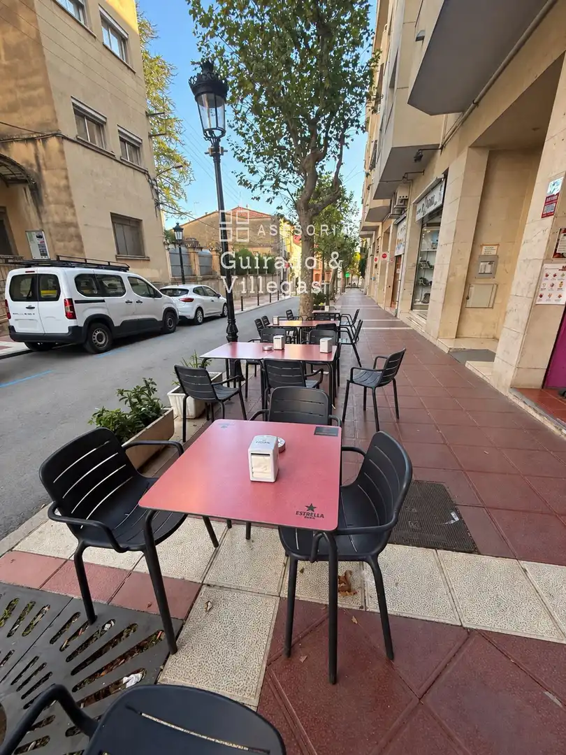 Business premises for transfer in Calle Sant Cristòfol, imagen 3