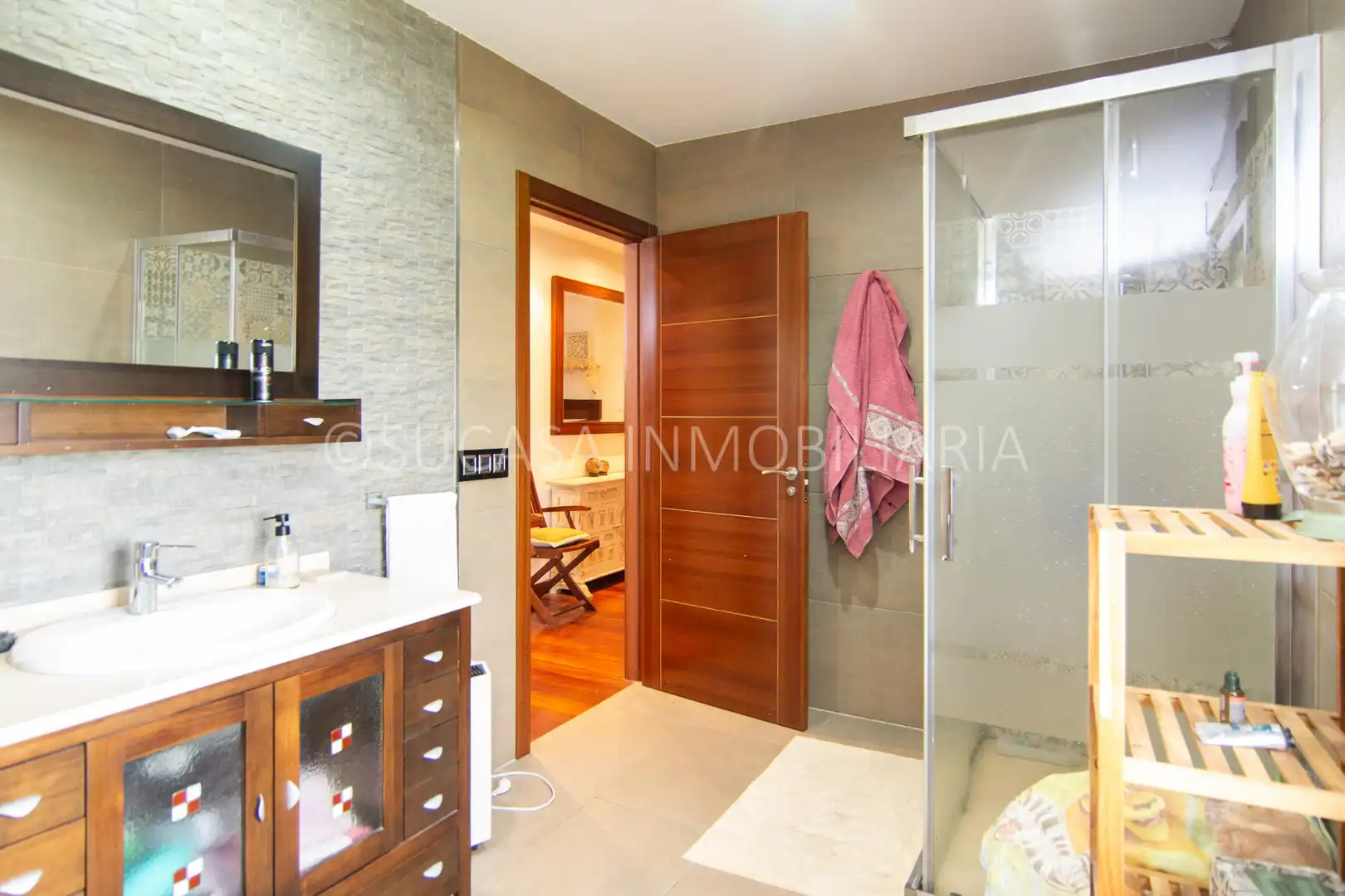 Badezimmer von Haus oder Chalet zur Miete in Abegondo mit Heizung, Privatgarten und Parkett