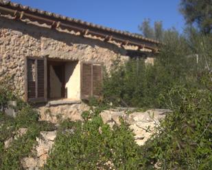 Vista exterior de Finca rústica en venda en Llubí amb Calefacció