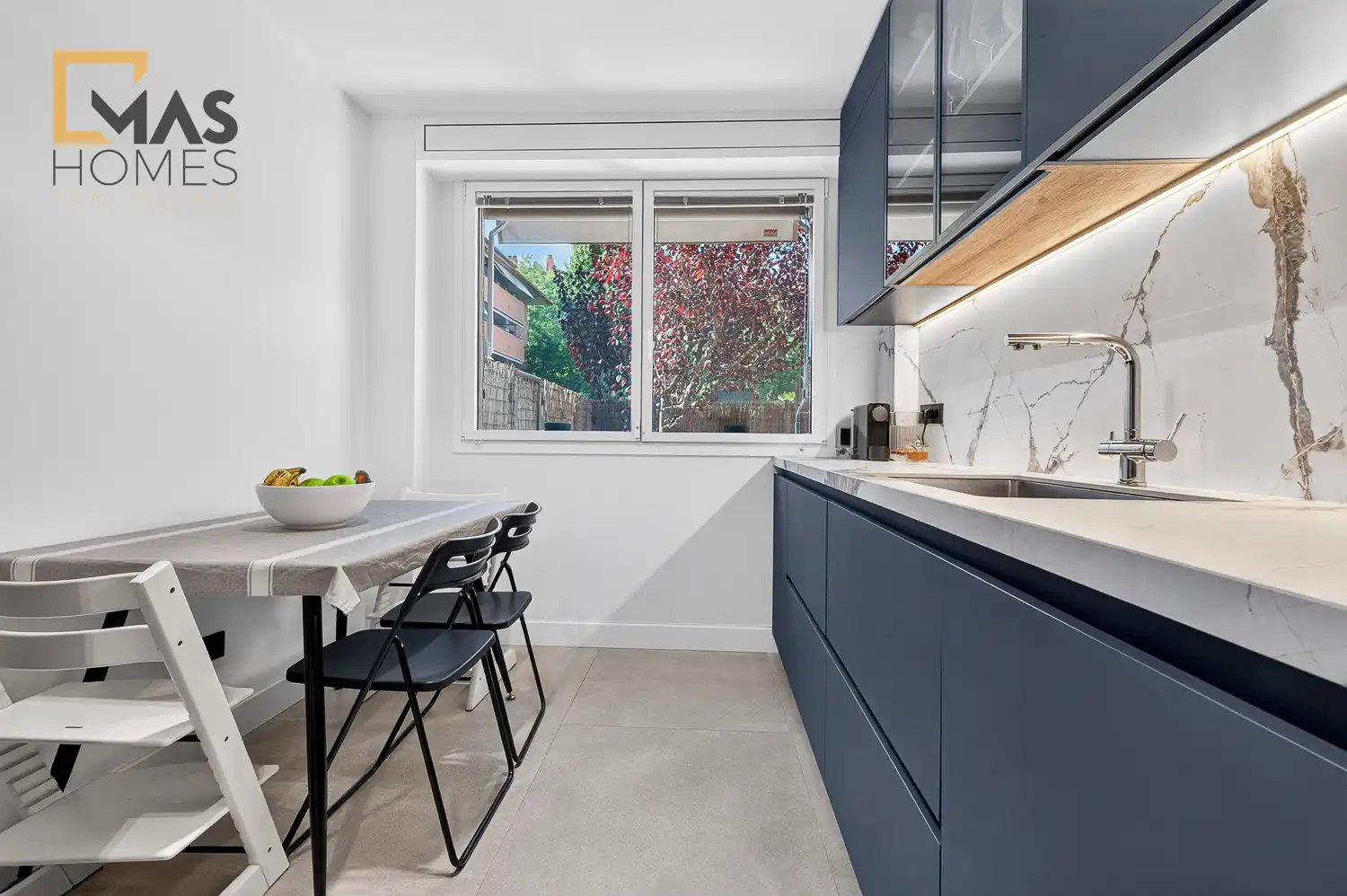 Cocina de Piso en venta en Sant Cugat del Vallès con Aire acondicionado, Calefacción y Jardín privado