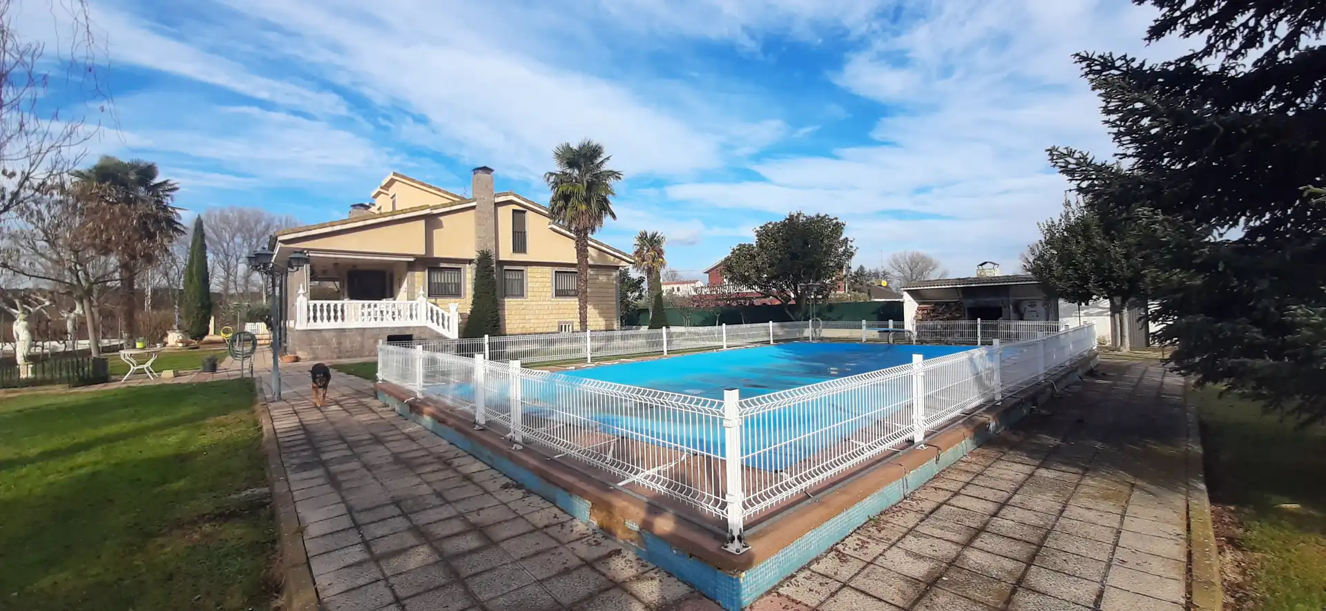 Xalet amb piscina en venda a Camino Viejo de Logroño