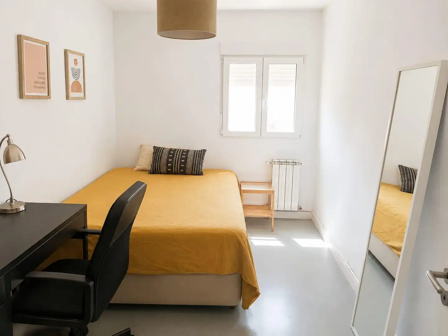 Habitación de Piso en venta en Madrid con Calefacción y Balcón