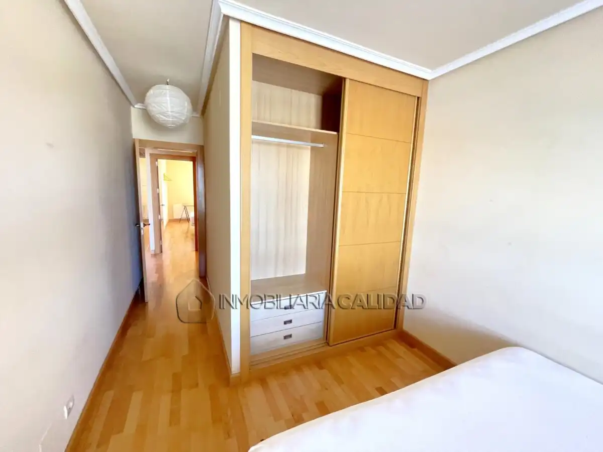 Bedroom of Flat for rent in Burgos  with Heating, Terrace and Storage room