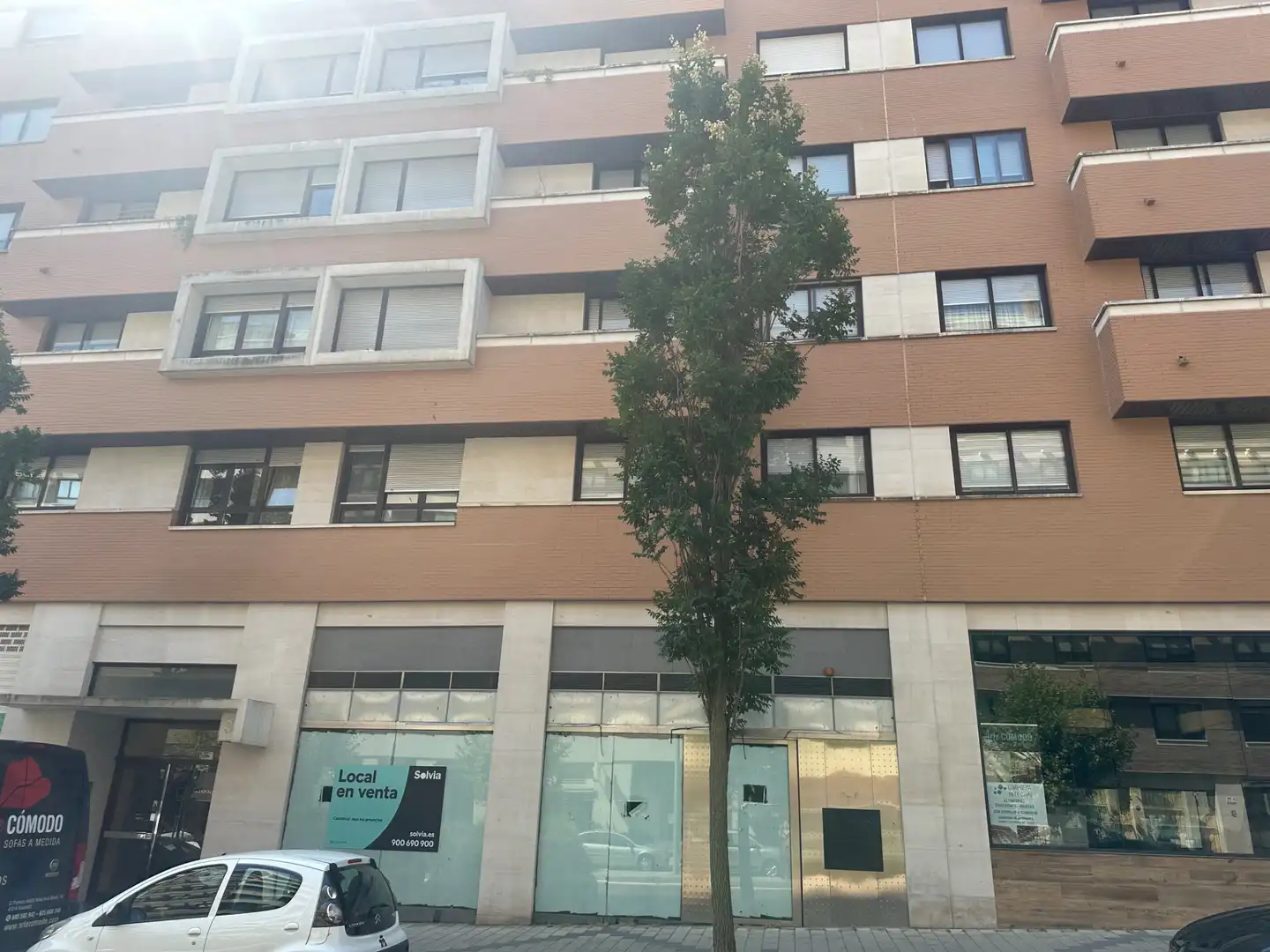 Vista exterior de Local en venta en Parquesol