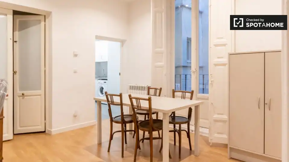 Room in Justicia - Chueca