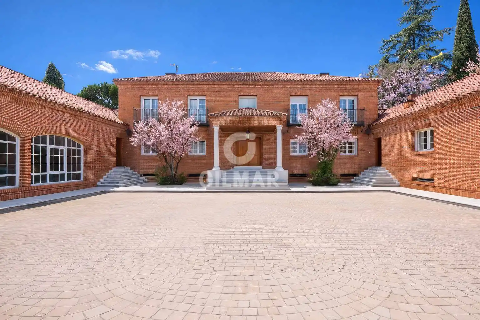 Vista exterior de Casa o chalet en venta en Pozuelo de Alarcón con Calefacción, Jardín privado y Piscina