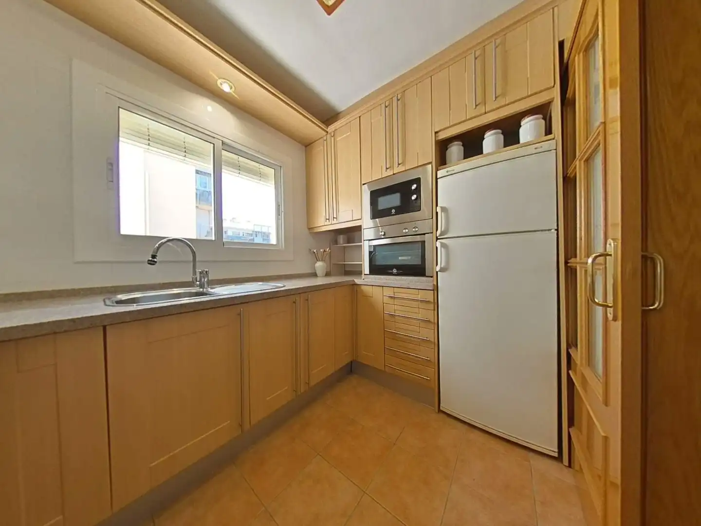 Kitchen of Flat for sale in Platja de Ponent