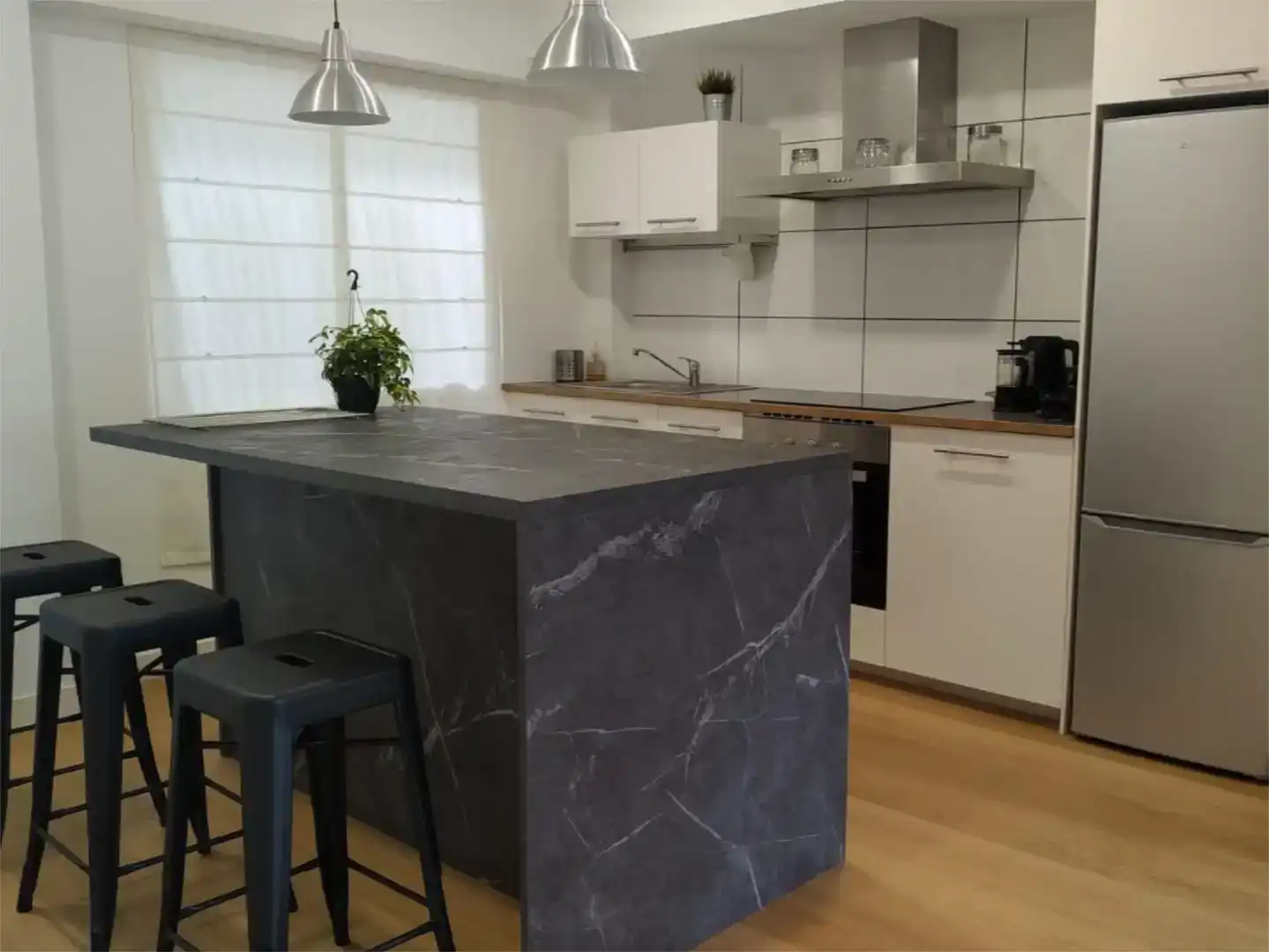Cocina de Piso de alquiler en Vimianzo con Parquet y Amueblado