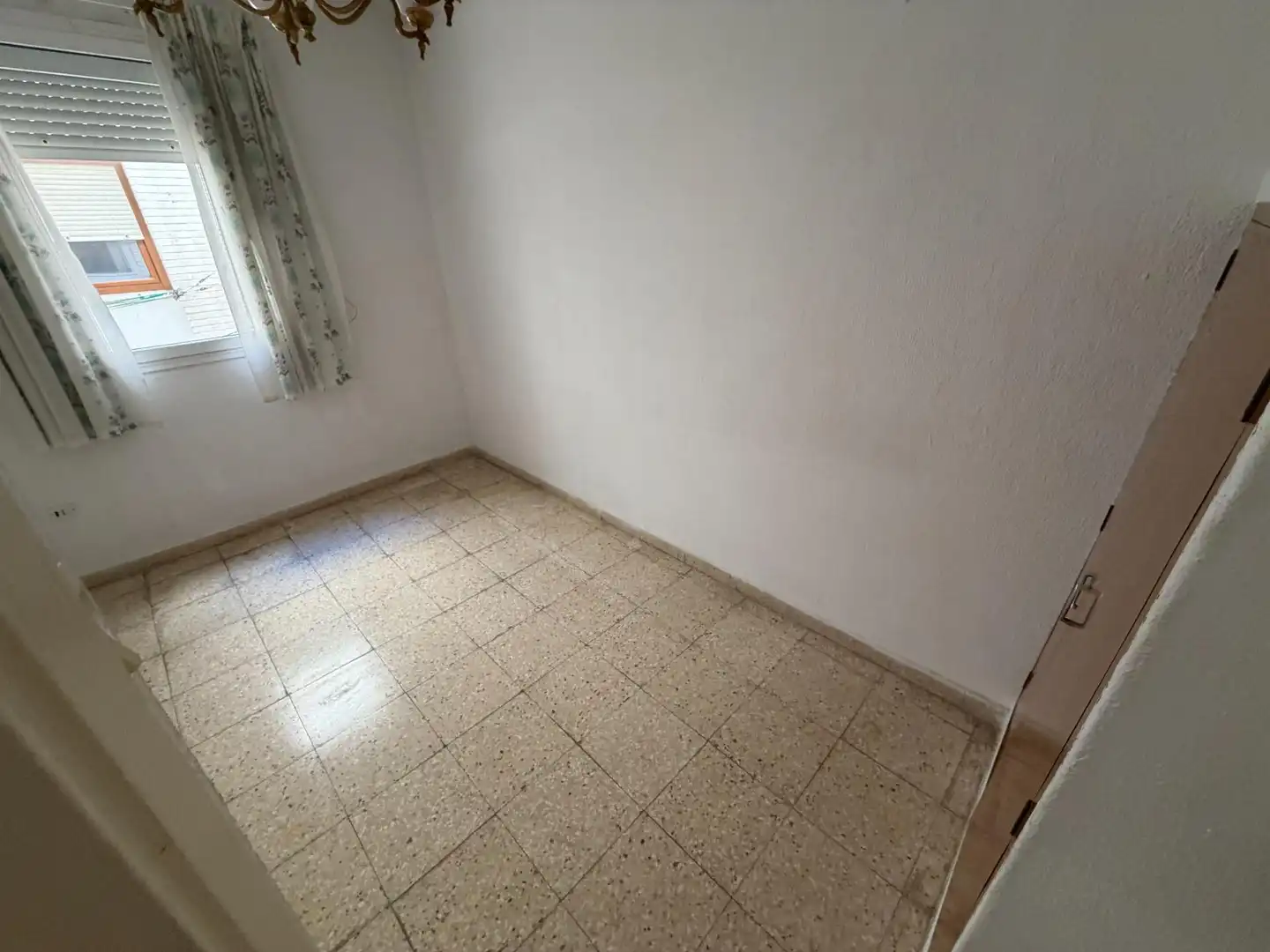 Piso en venta en Cádiz con Balcón
