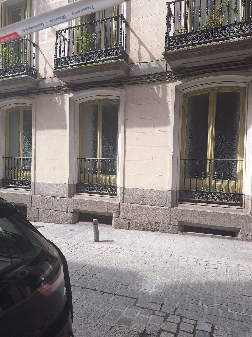 Vista exterior de Oficina de lloguer en  Madrid Capital amb Aire condicionat, Calefacció i Moblat
