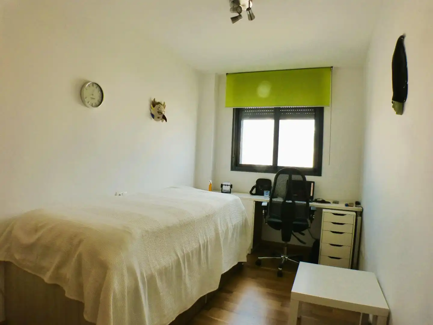 Habitación de Ático en venta en El Campello con Terraza, Trastero y Piscina