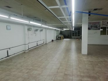 Local comercial en venta en ALVARO CUNQUEIRO