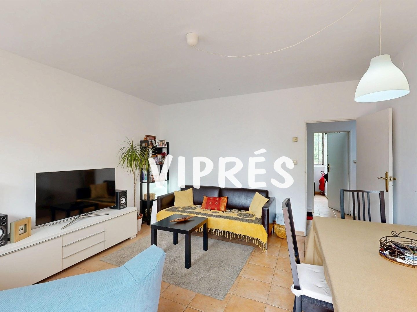 Sala d'estar de Casa adosada en venda en Cáceres Capital amb Calefacció i Terrassa