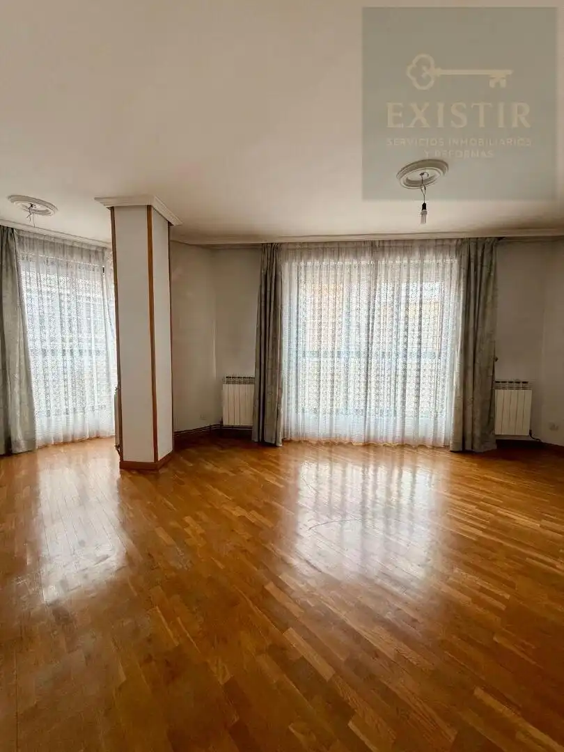 Piso en venta en Ave María
