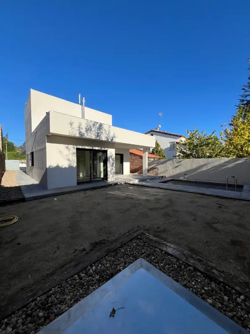 Villa con piscina in vendita a Carrer d'Antoni Gaudí 4, imagen 2