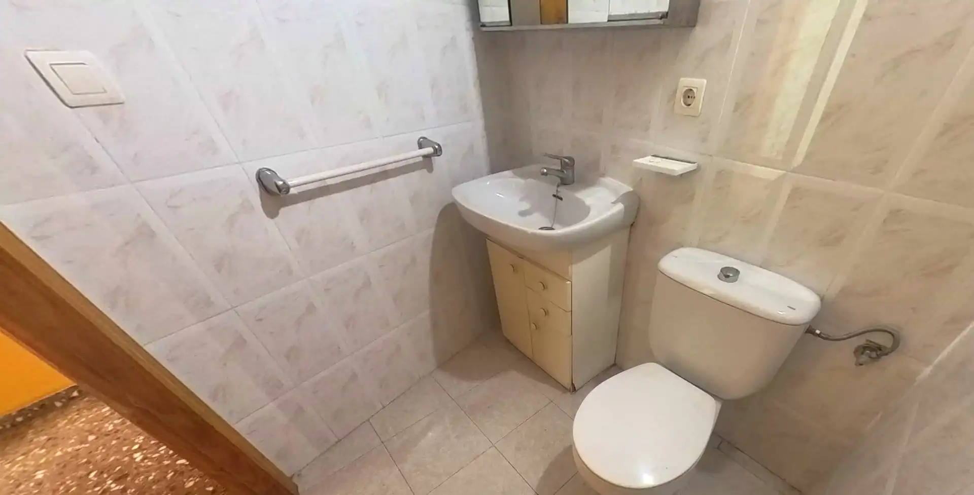 Badezimmer von Wohnungen zum Verkauf in Benigànim mit Balkon