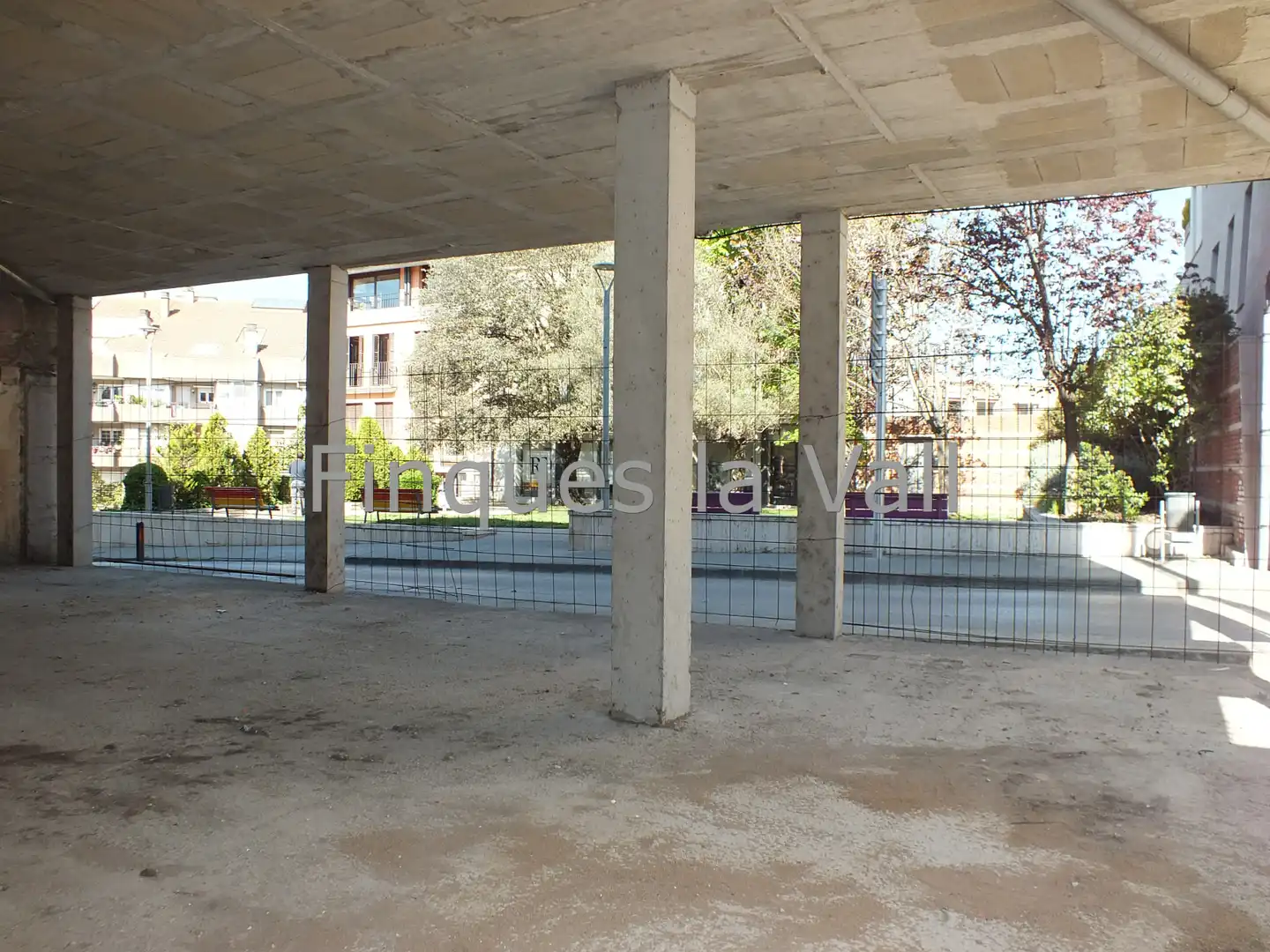 Local comercial en venda a Roda de Ter, imagen 5