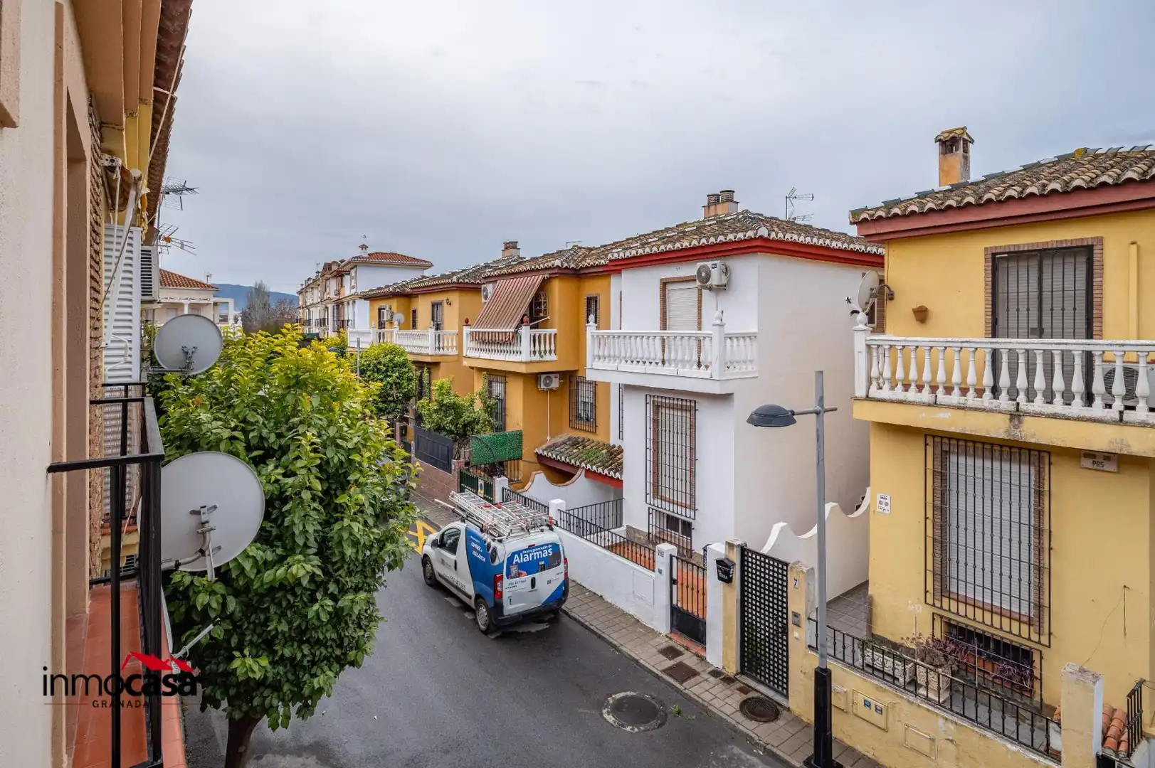 Exterior view of Detached homes for sale in Las Gabias  with Air Conditioner and Balcony