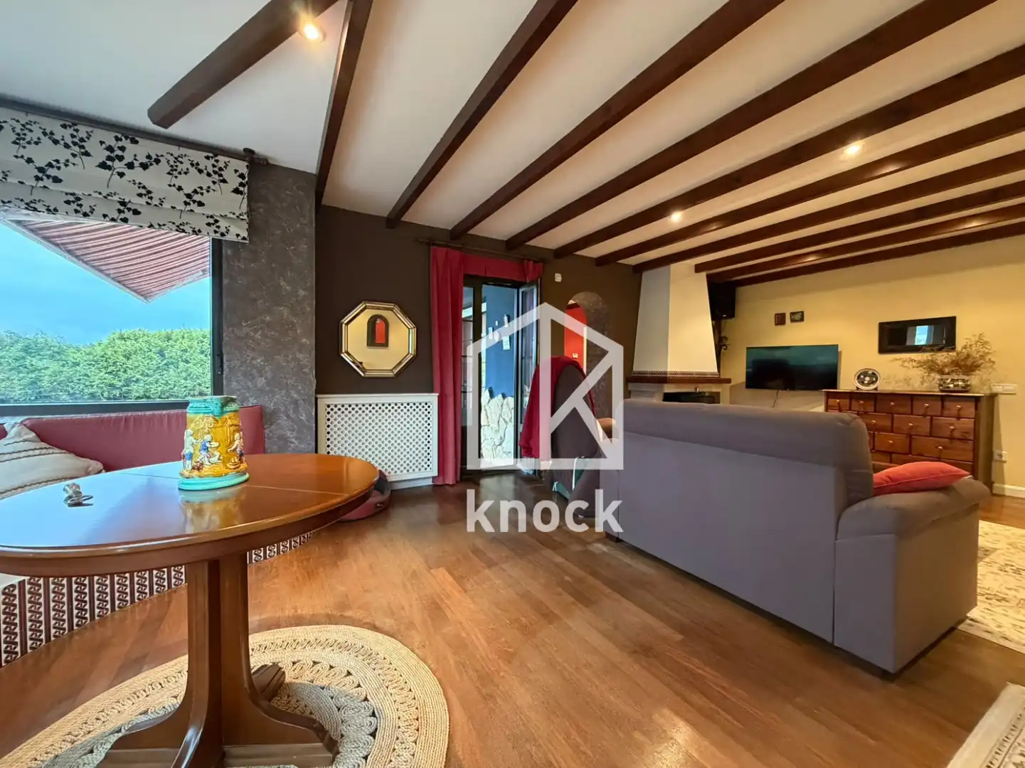 Sala d'estar de Casa o xalet en venda en Villaviciosa amb Calefacció, Jardí privat i Parquet