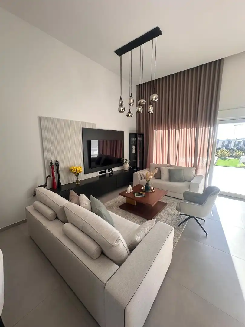 Sala d'estar de Casa o xalet en venda en Madrid
