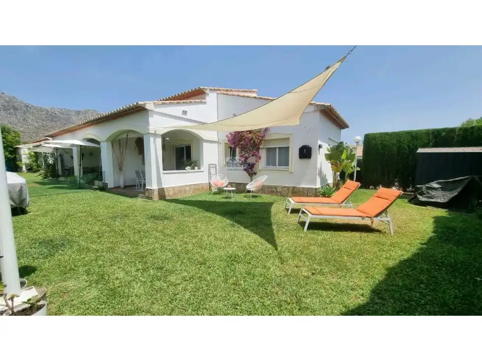 Jardí de Casa o xalet en venda en Beniarbeig amb Calefacció i Piscina