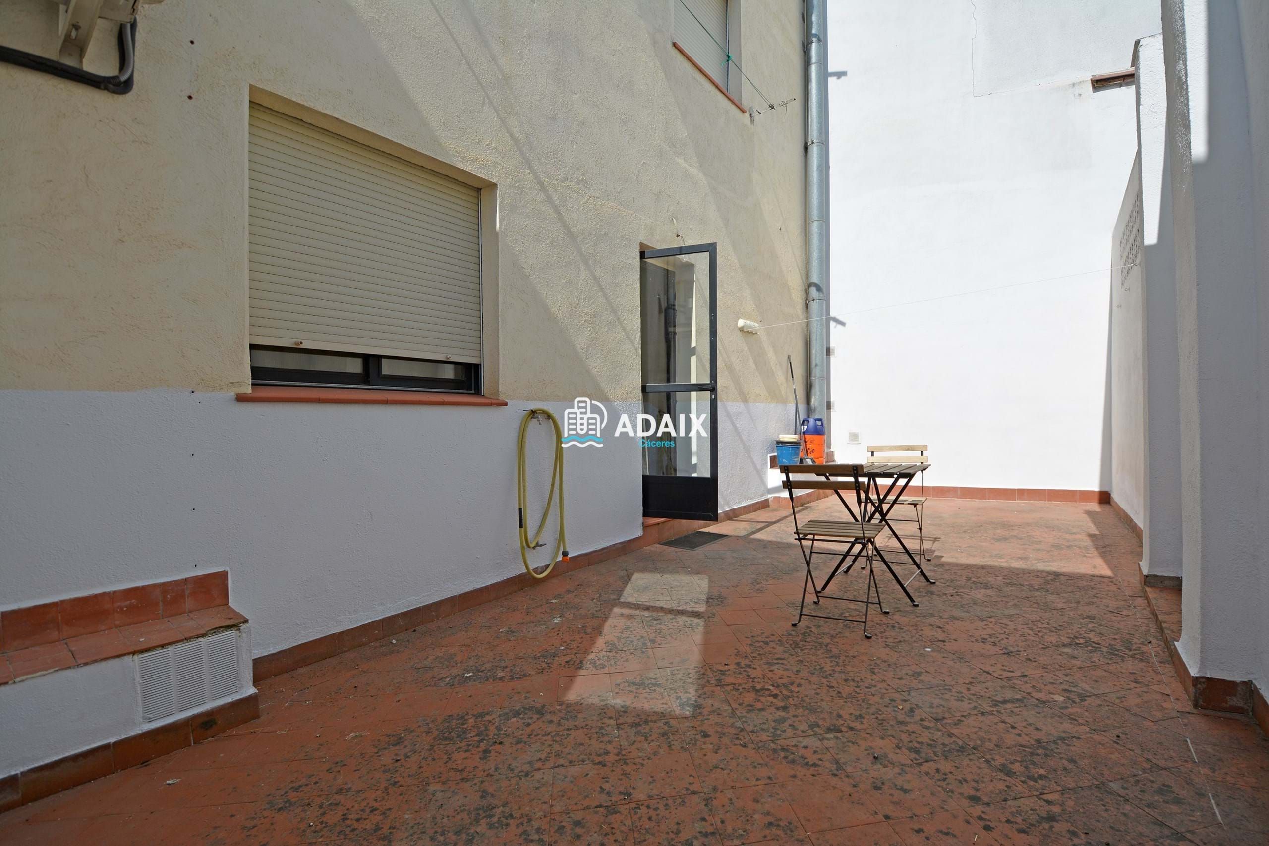 Exterior view of Flat to rent in Cáceres Capital  with Air Conditioner and Heating