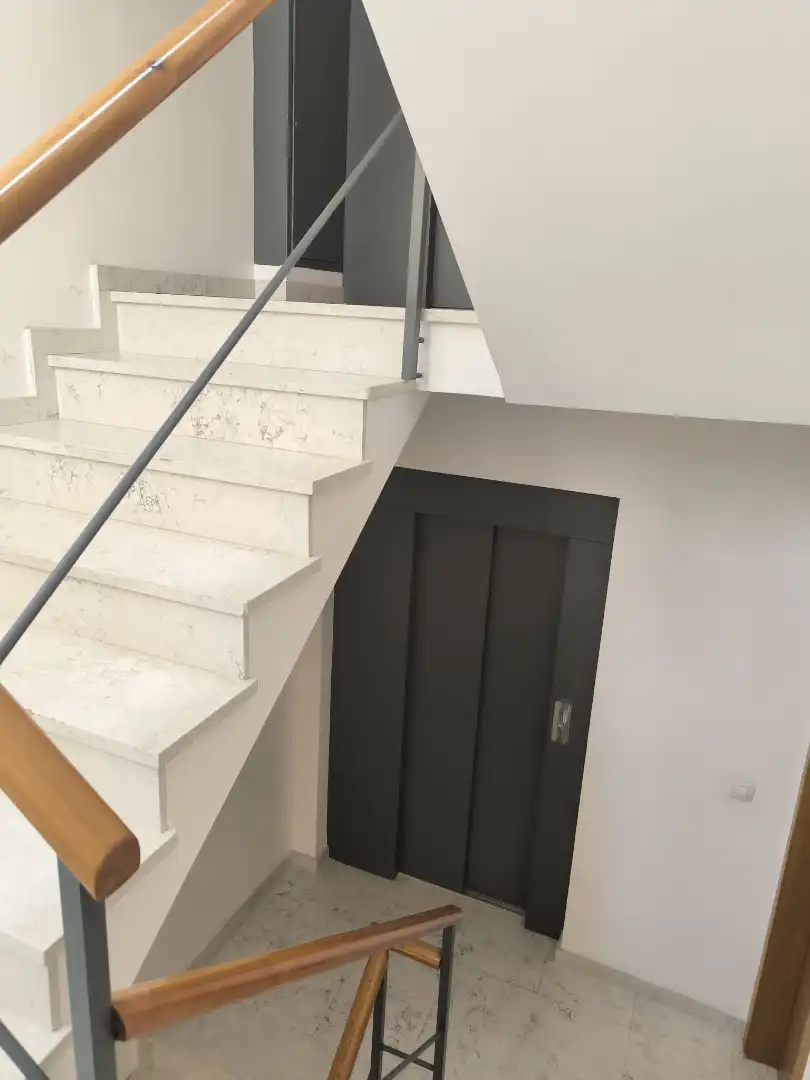 Mixt residencial amb ascensor en venda a Avinguda Joan Carles I, imagen 6