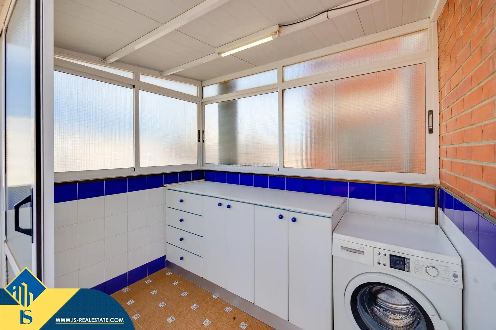 Cocina de Ático de alquiler en Torrevieja con Terraza, Trastero y Amueblado