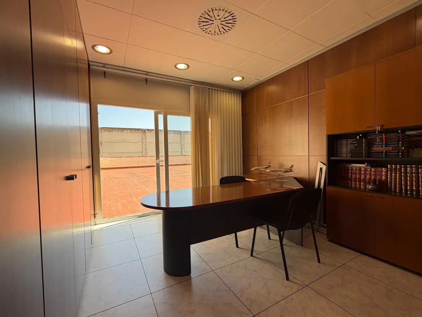 Commercial properties for sale in Empuriabrava  with Terrace