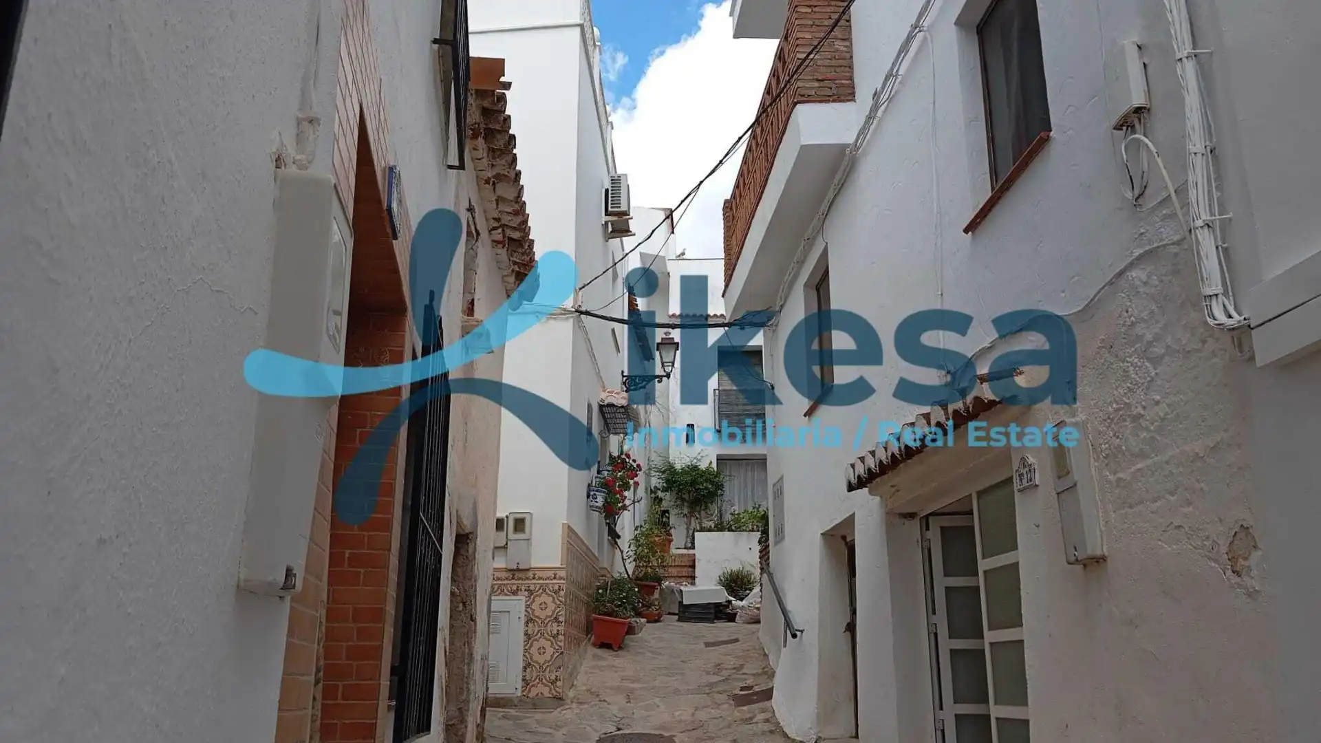 Casa adosada en venda a Lentegí