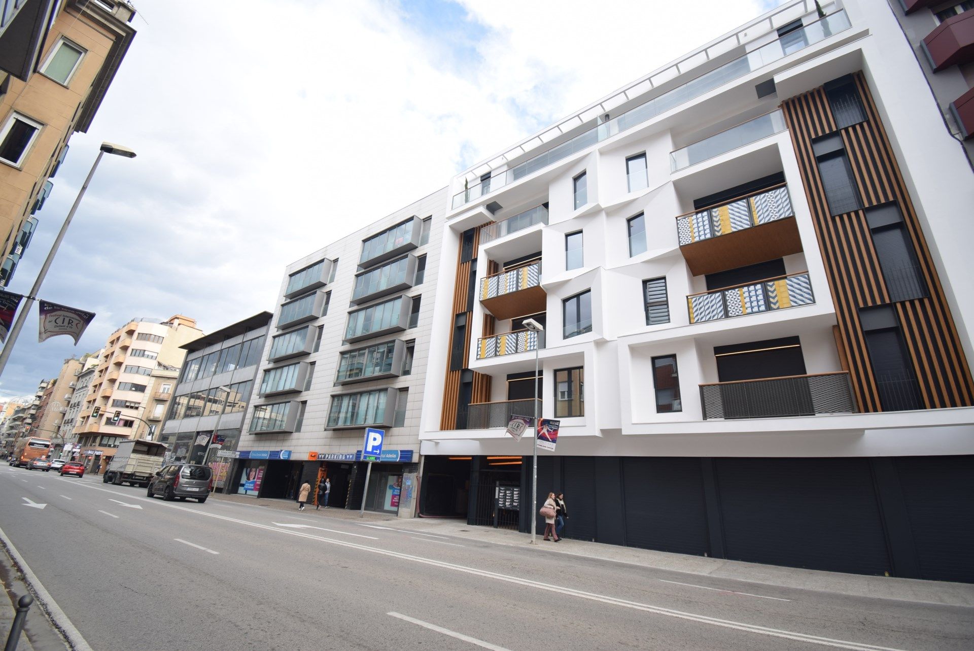 Vista exterior de Piso de alquiler en Girona Capital con Aire acondicionado, Calefacción y Balcón