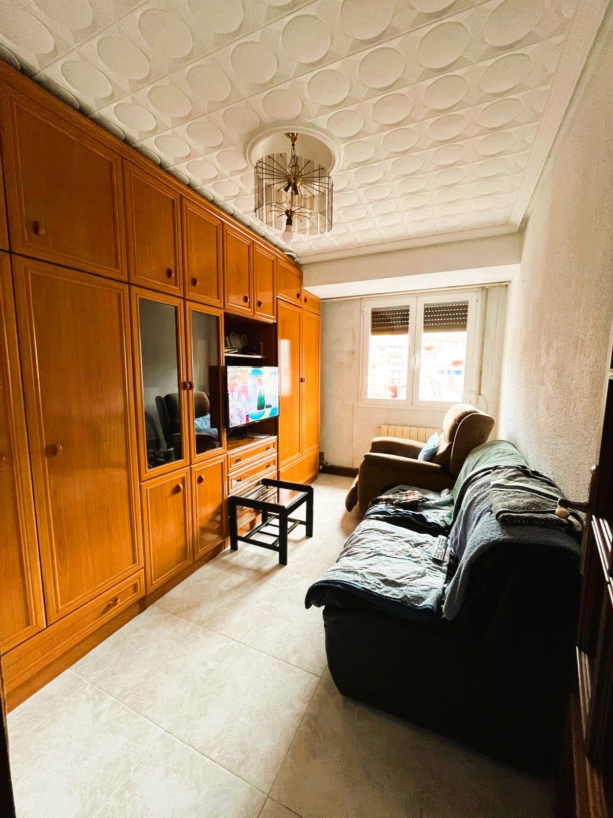 Sala d'estar de Pis en venda en Eibar amb Calefacció, Traster i Forn