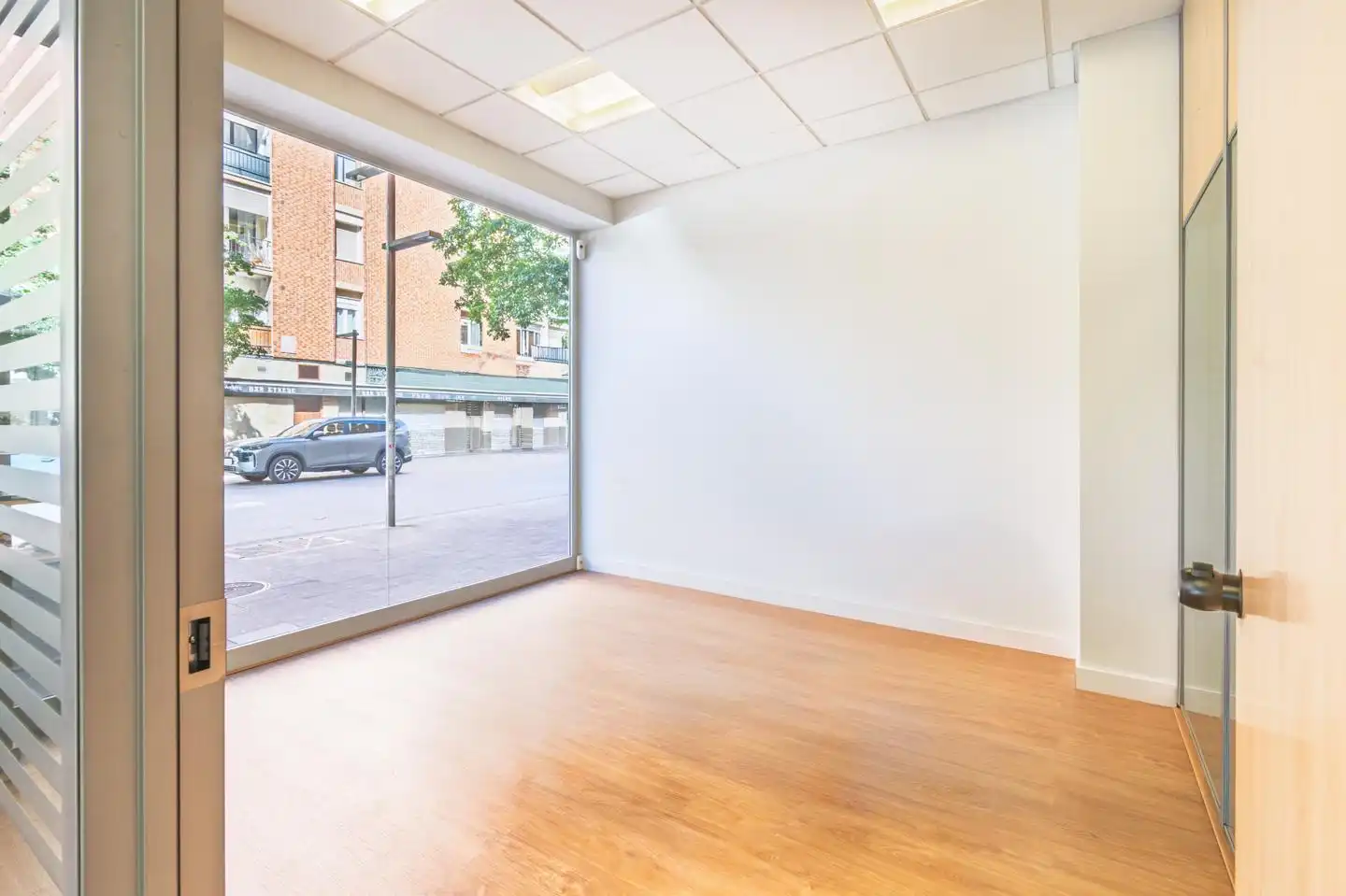 Commercial properties for rent in  Pamplona / Iruña  with Air Conditioner