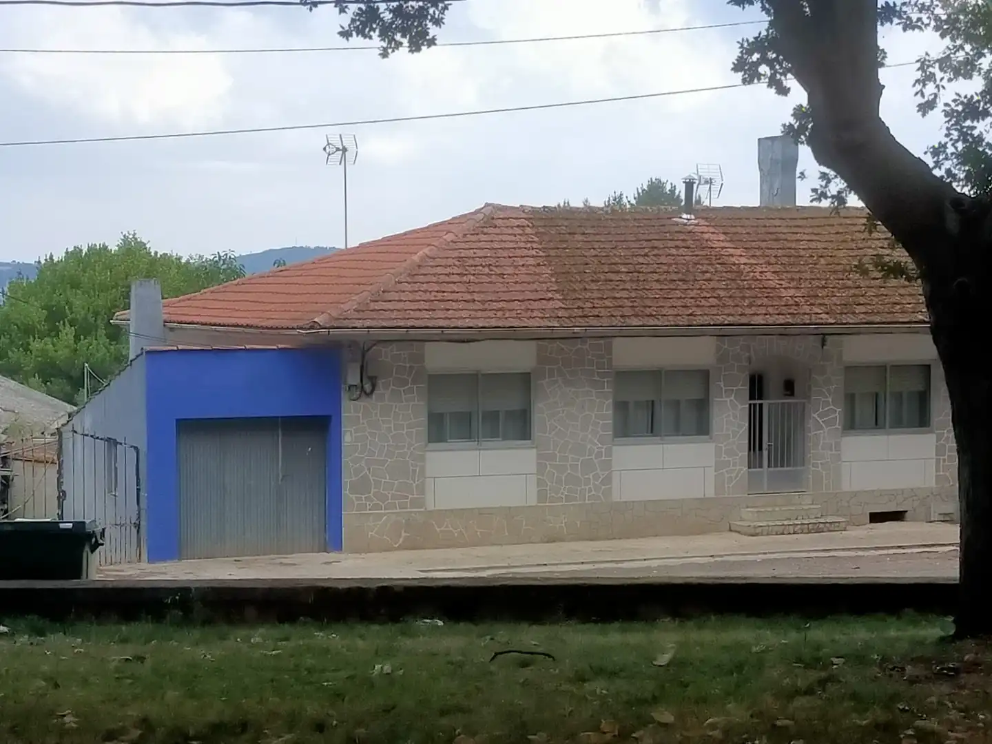 Adossat amb jardí en venda a Barrio Currelos 40, imagen 2