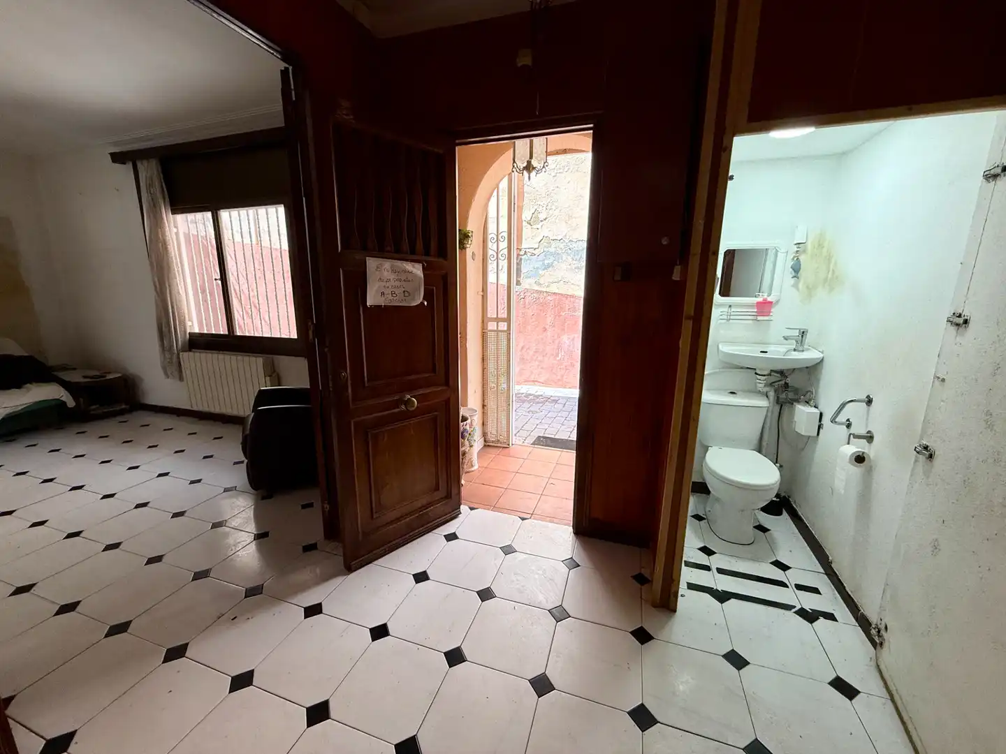 Casa adosada en venta en Barcelona con Calefacción, Terraza y Balcón