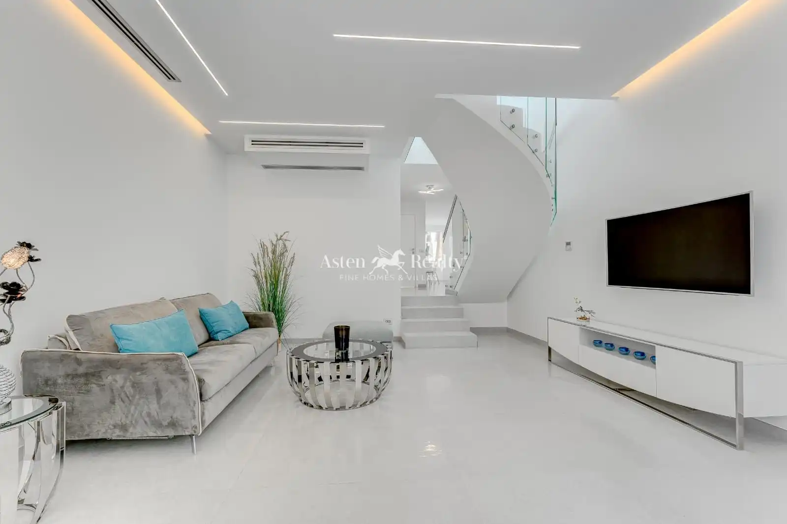 Living room of Detached homes for sale in Adeje  with Air Conditioner, Terrace and Swimming Pool