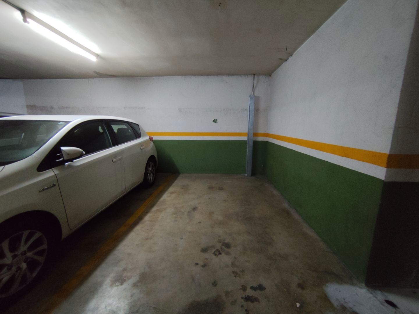 Aparcament de Garatge de lloguer en Sabadell amb Alarma