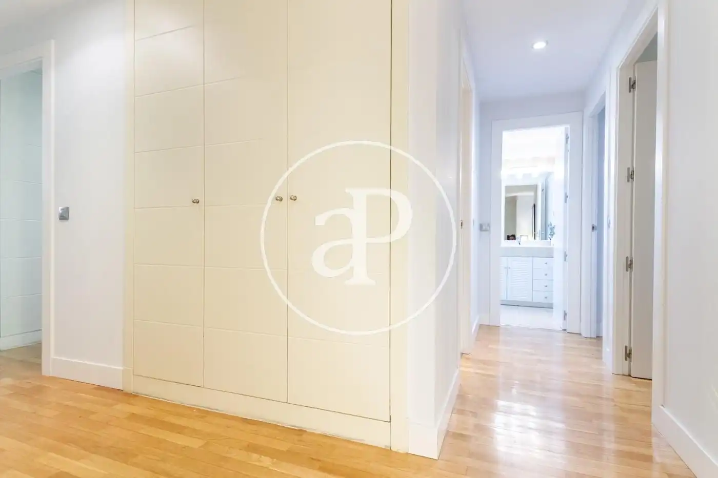 Wohnung zur Miete in Pozuelo de Alarcón mit Klimaanlage, Heizung und Privatgarten
