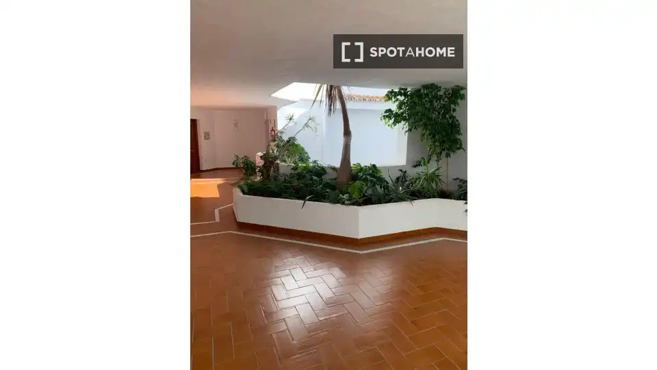 Habitación en Puerto Banús