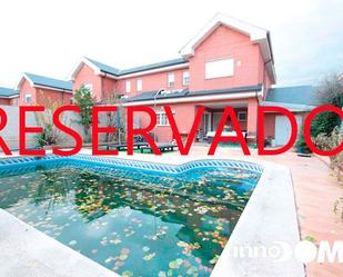 Swimming pool of Single-family semi-detached for sale in Carranque  with Air Conditioner and Swimming Pool