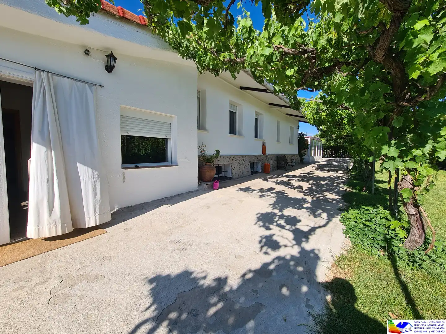 Vista exterior de Casa o chalet en venta en Fuente El Saz de Jarama con Aire acondicionado, Calefacción y Jardín privado