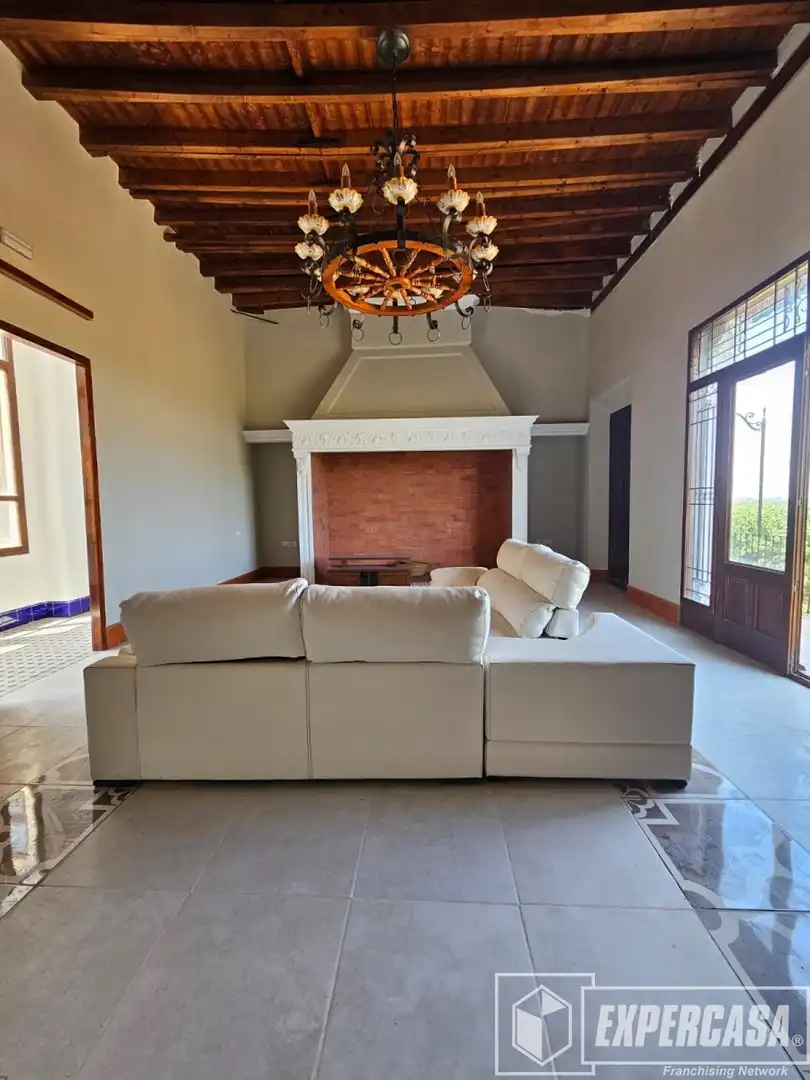 Sala d'estar de Finca rústica en venda en L'Eliana amb Aire condicionat, Calefacció i Terrassa