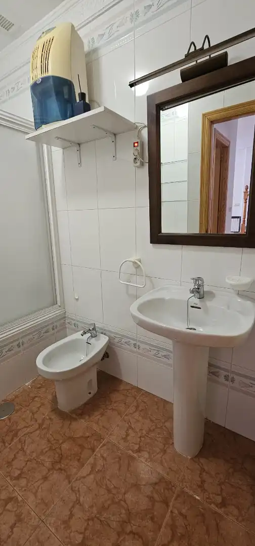 Baño de Casa adosada en venta en Pilar de la Horadada con Aire acondicionado, Calefacción y Jardín privado