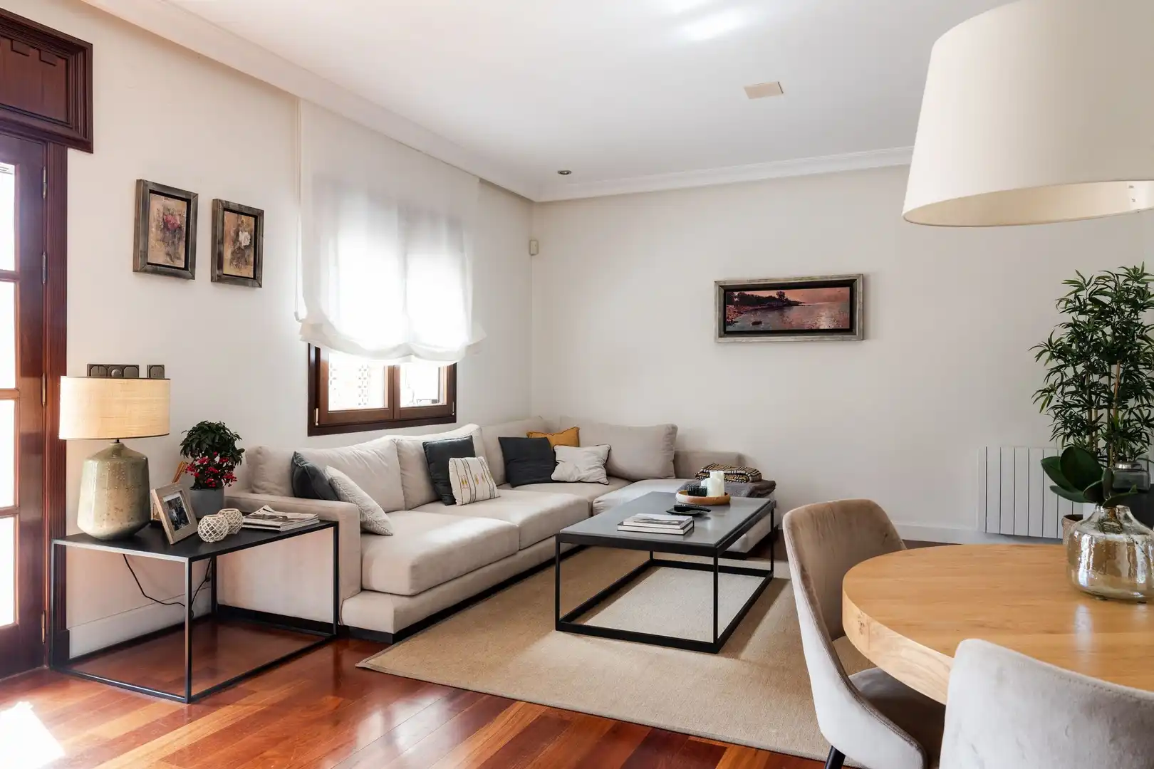Sala d'estar de Casa o xalet en venda en Málaga amb Terrassa i Balcó