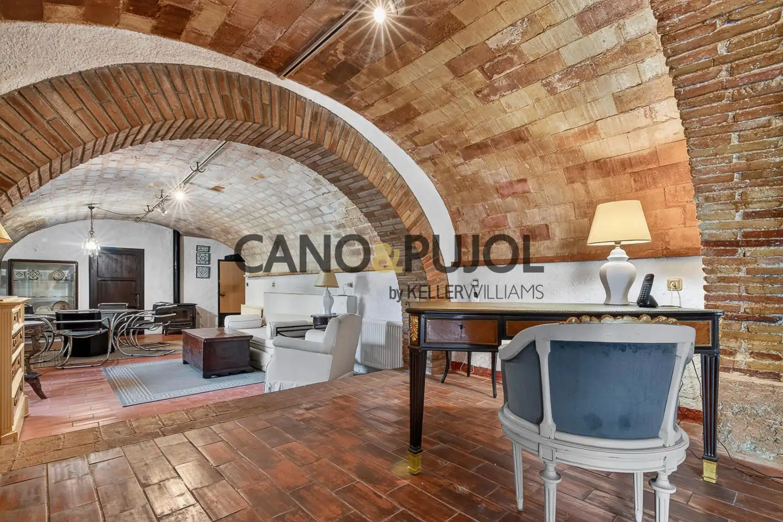 Sala d'estar de Casa o xalet en venda en Vilamalla amb Aire condicionat, Calefacció i Moblat