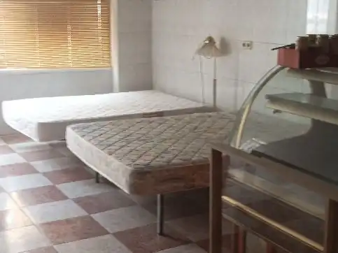 Dormitori de Local en venda en Hondón de los Frailes amb Aire condicionat, Calefacció i Terrassa