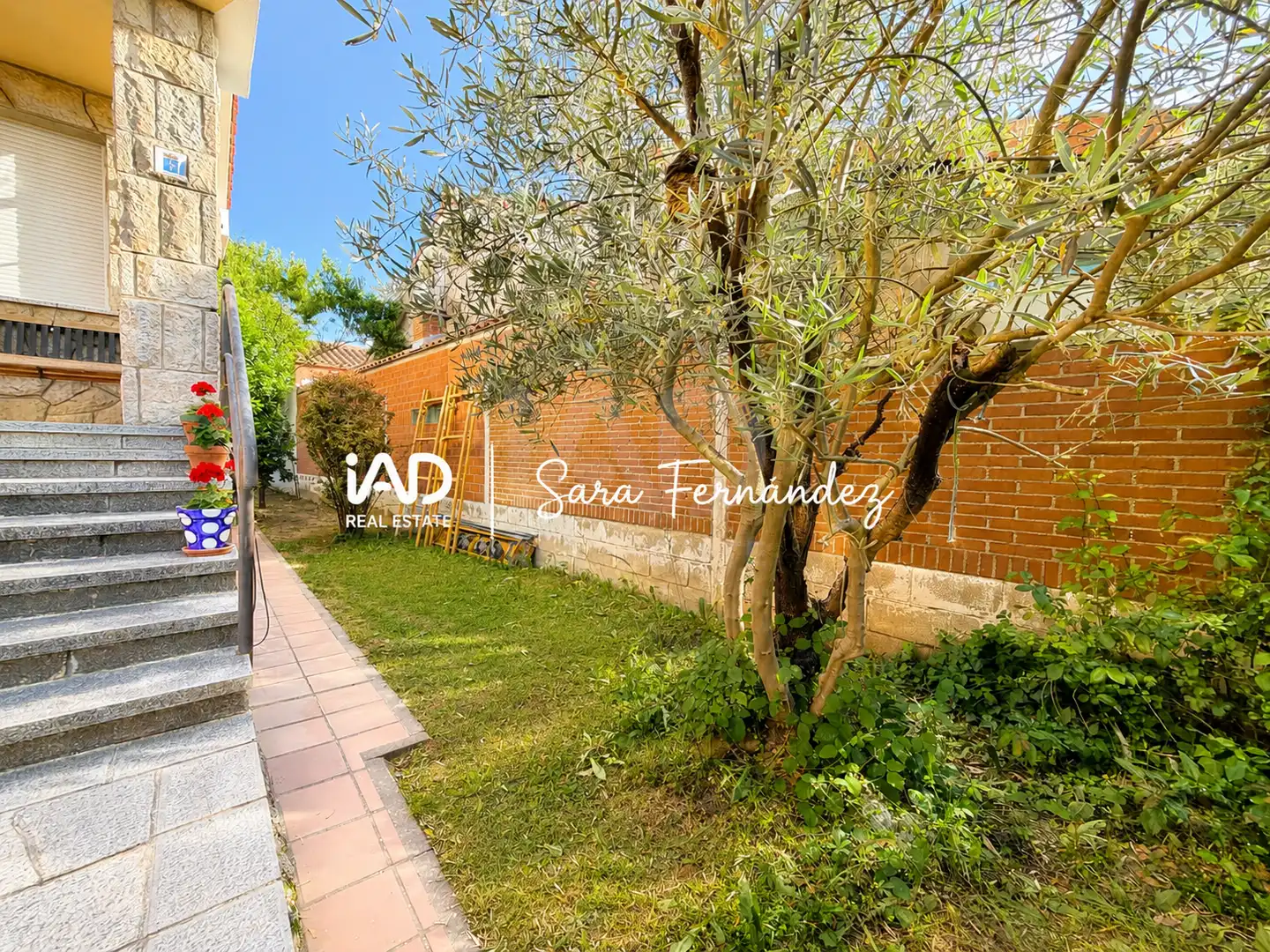 Jardí de Casa o xalet en venda en Sariegos amb Calefacció