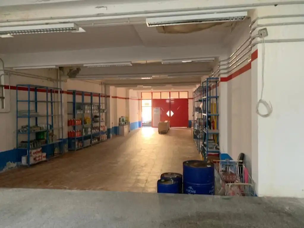 Locale commerciale in vendita a Porta Nova, imagen 2